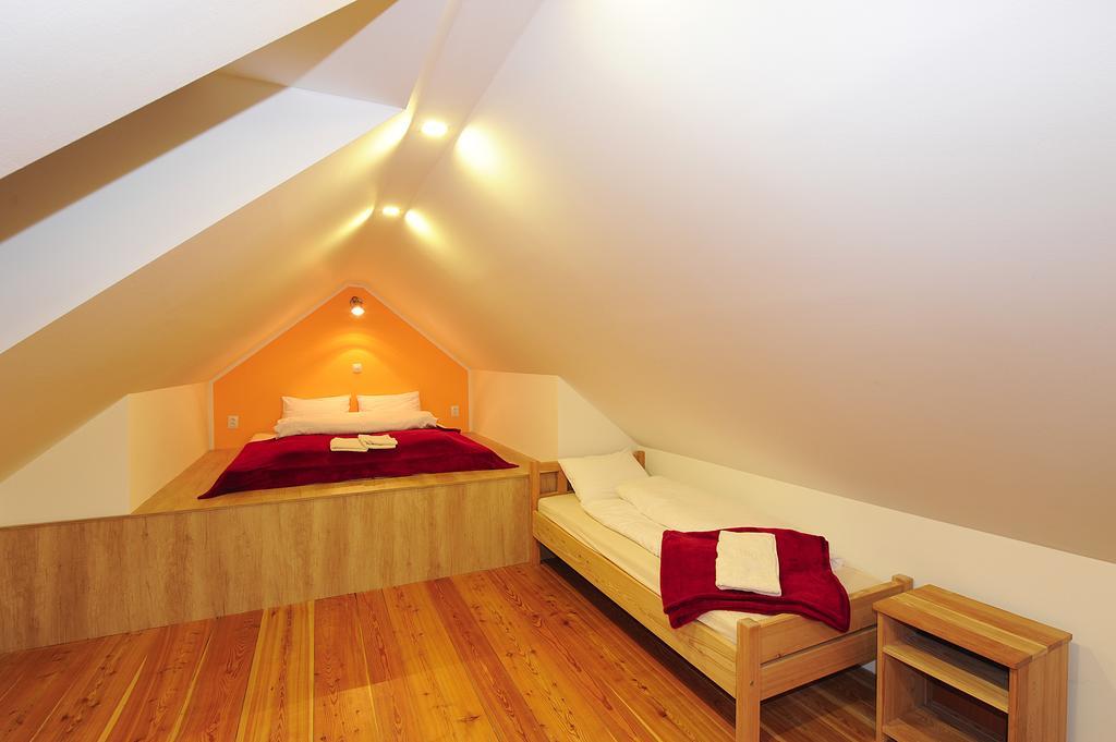 Ranc Milovice Hotell Milovice  Rum bild