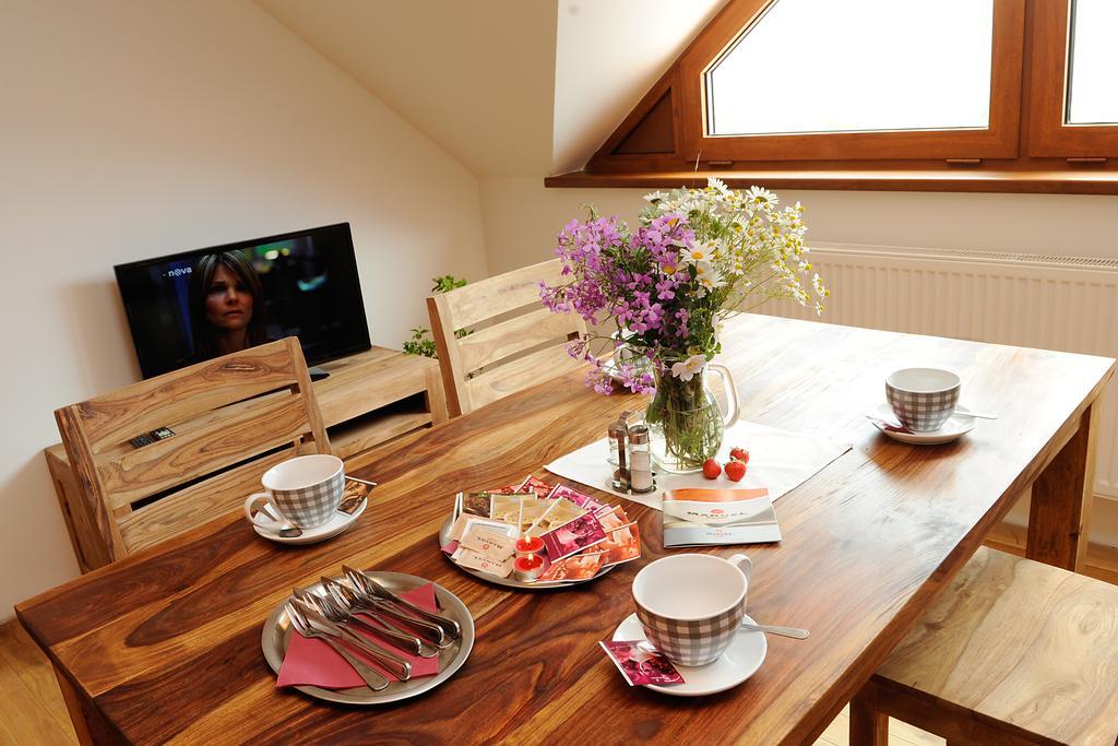 Ranc Milovice Hotell Milovice  Rum bild